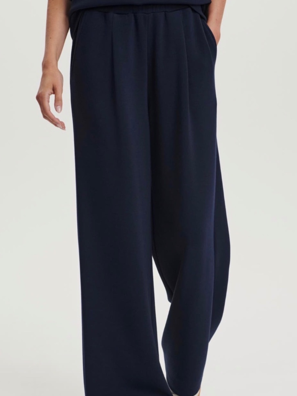 Varley extra wide leg 32 inch pants